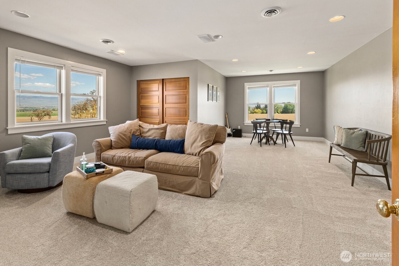 3920 Weaver Road , Ellensburg, WA 98926