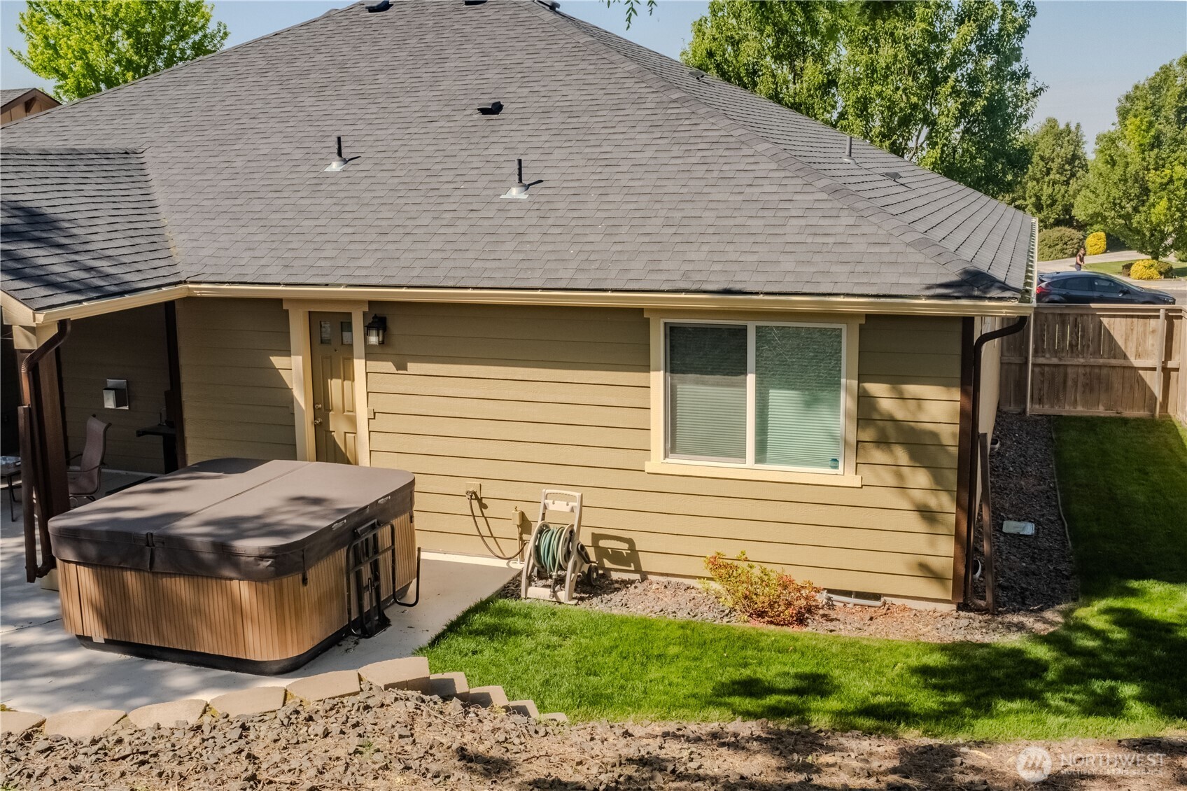 5805 W 23rd Avenue , Kennewick, WA 99338