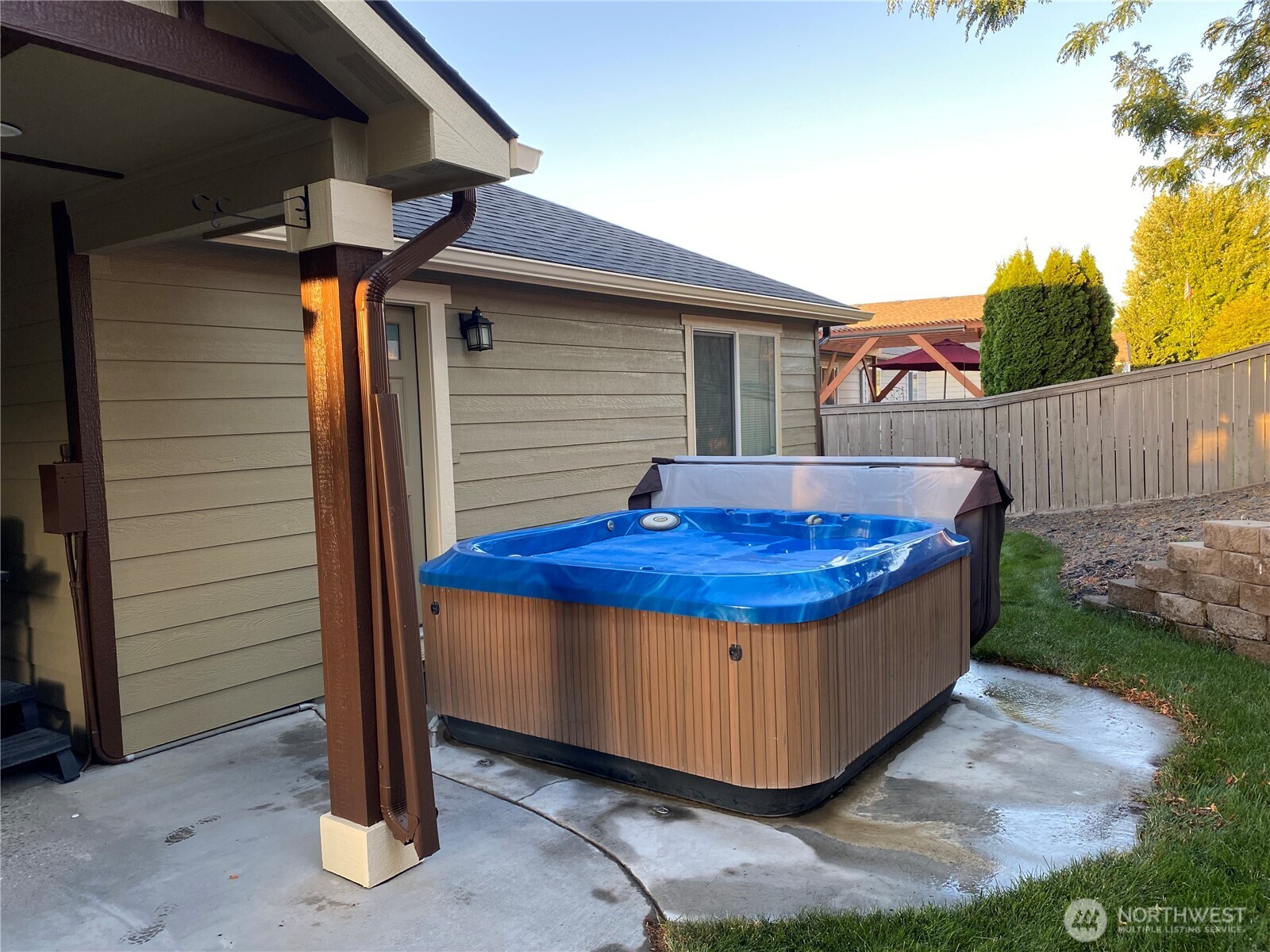 5805 W 23rd Avenue , Kennewick, WA 99338