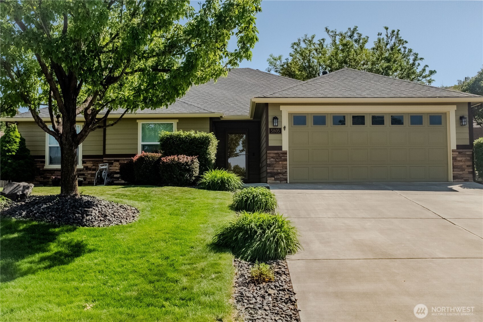 5805 W 23rd Avenue , Kennewick, WA 99338