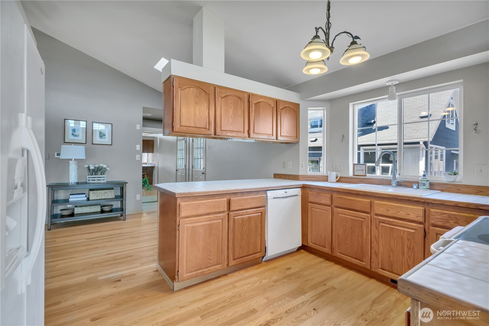 3596 E M Street , Tacoma, WA 98404