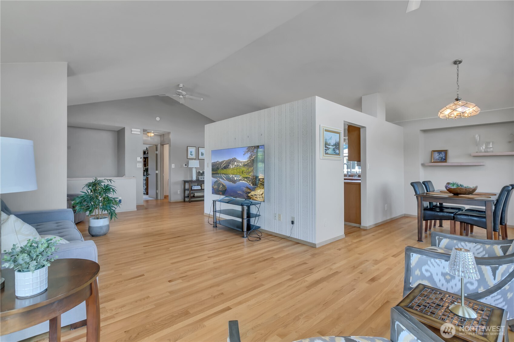 3596 E M Street , Tacoma, WA 98404