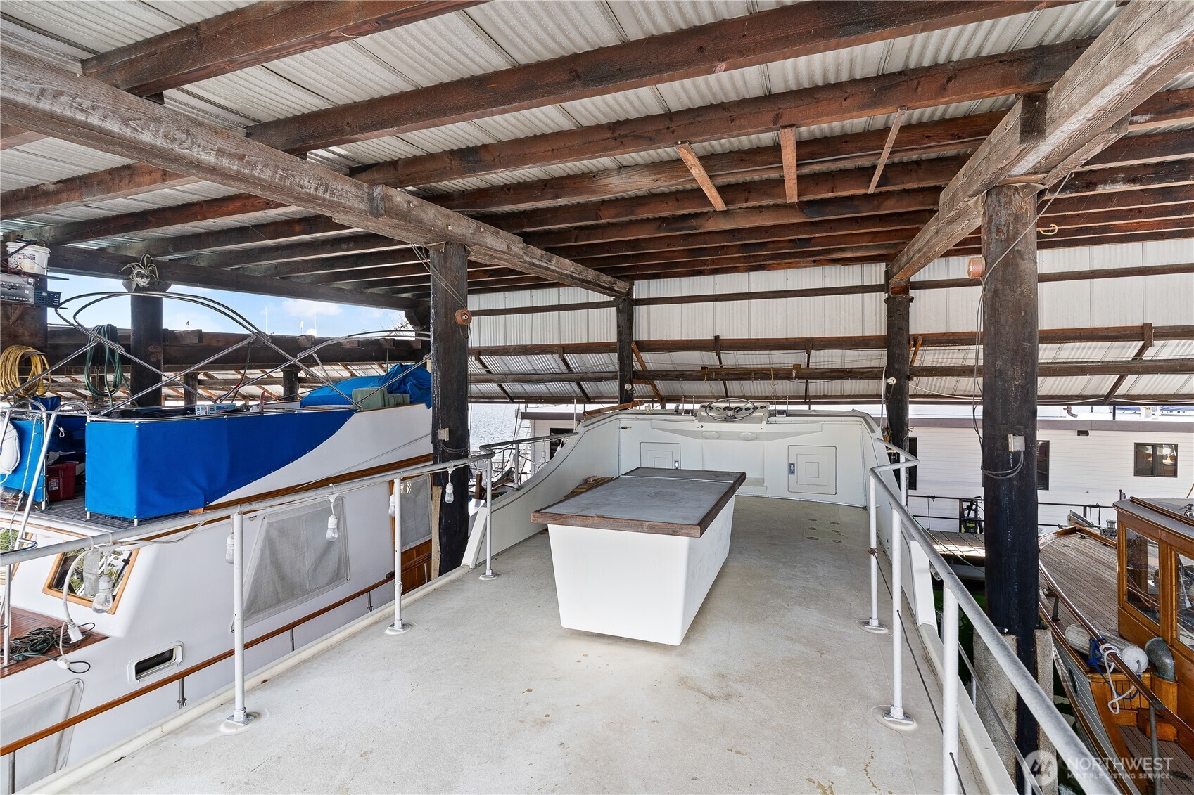 2401 N Northlake Way , Seattle, WA 98103