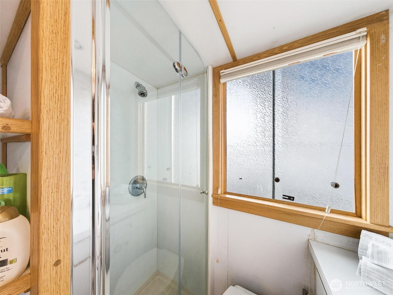 2401 N Northlake Way , Seattle, WA 98103
