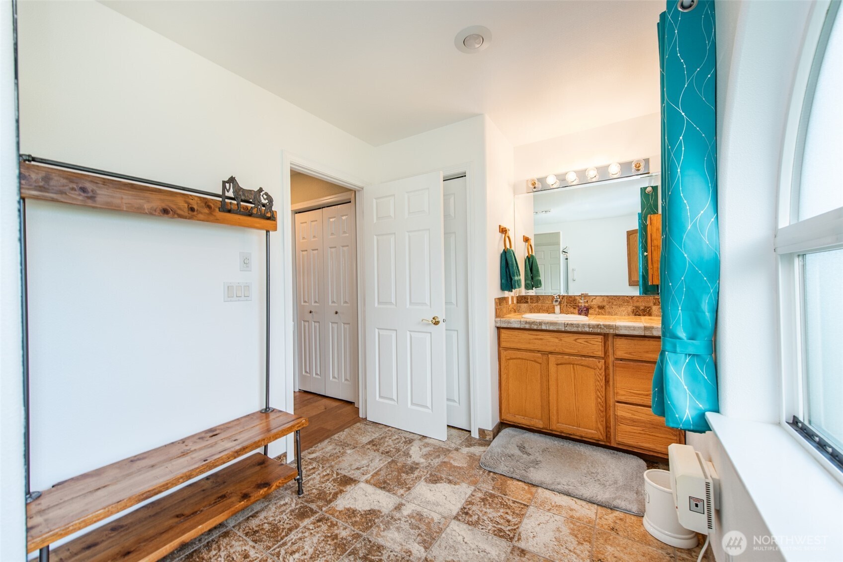 51 W Lancaster Lane , Port Angeles, WA 98362