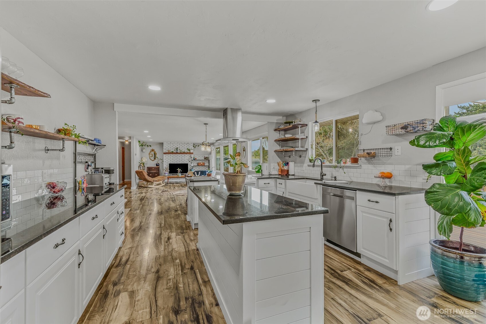 1412 W 15th Avenue , Kennewick, WA 99337