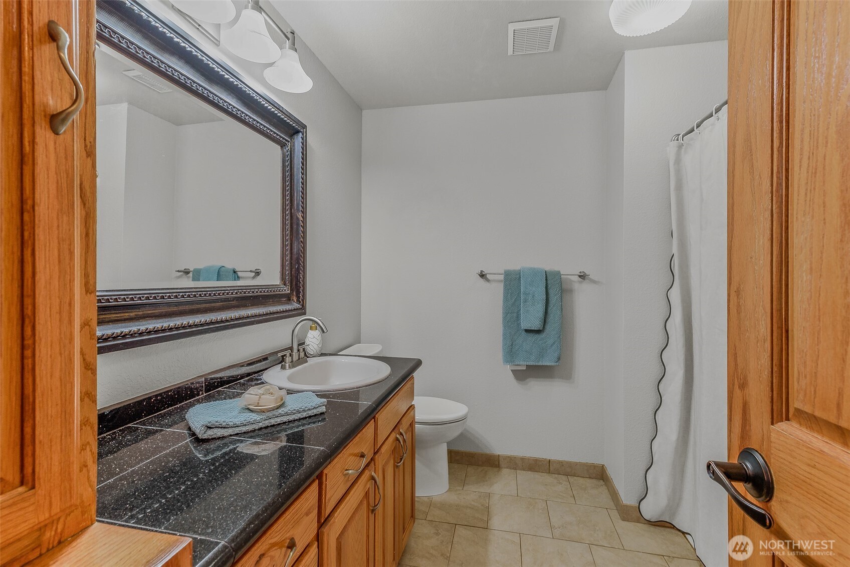 1412 W 15th Avenue , Kennewick, WA 99337