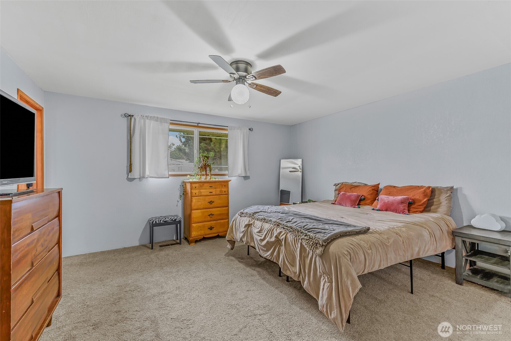 1412 W 15th Avenue , Kennewick, WA 99337