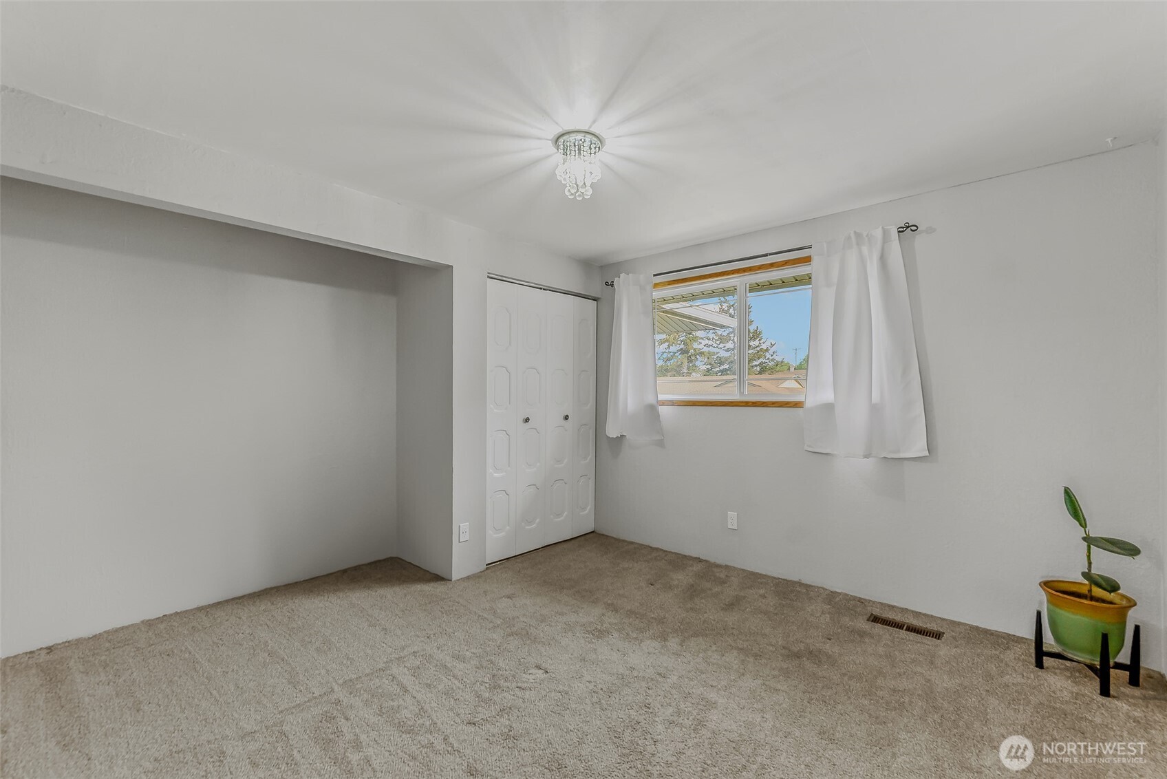 1412 W 15th Avenue , Kennewick, WA 99337