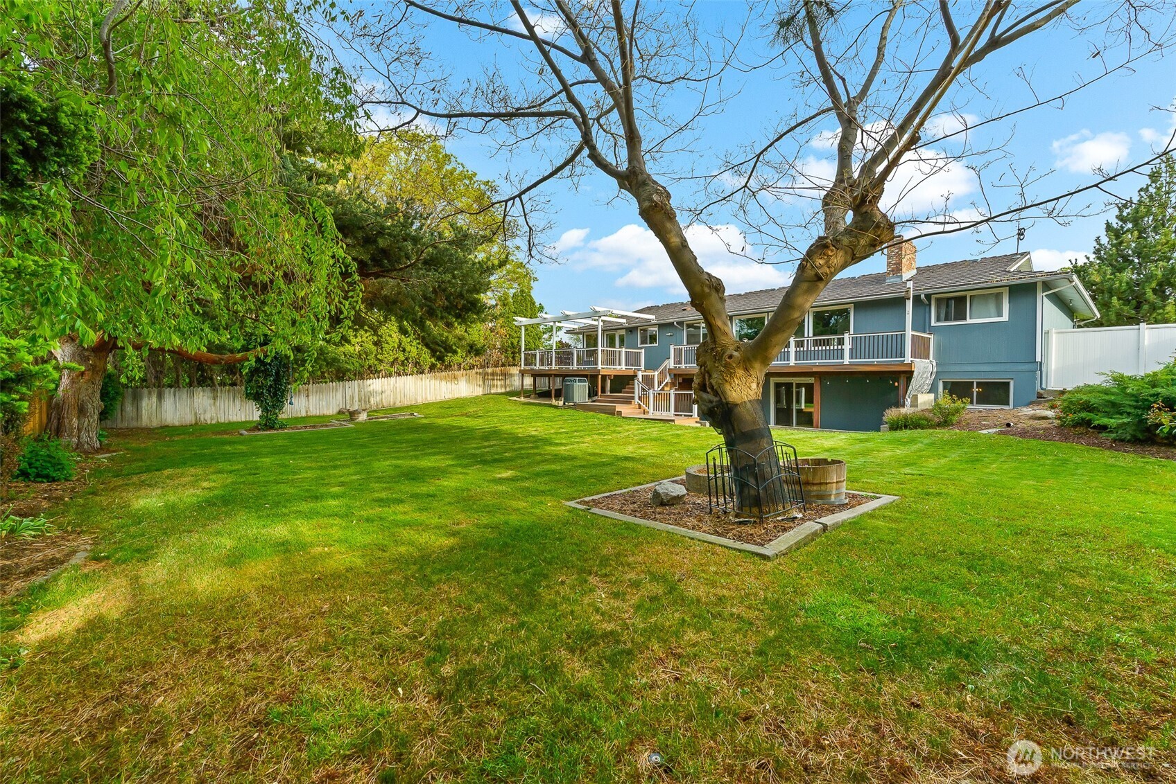 1412 W 15th Avenue , Kennewick, WA 99337