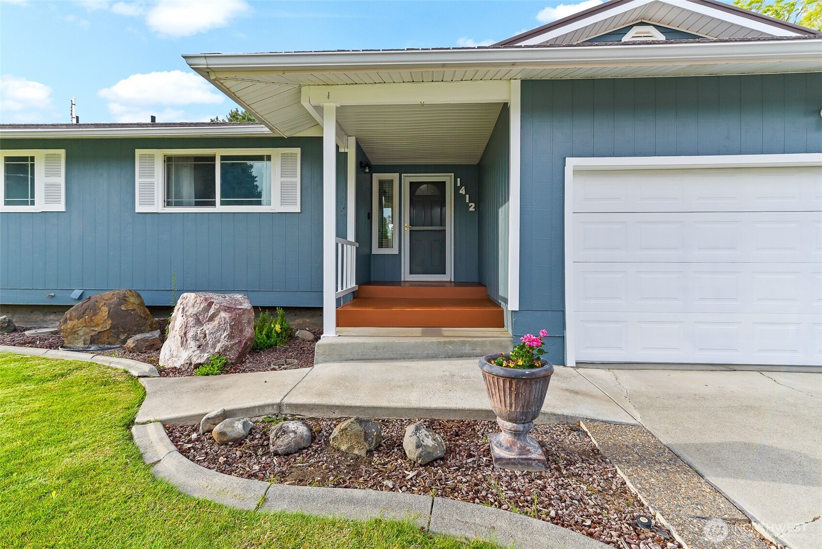 1412 W 15th Avenue , Kennewick, WA 99337