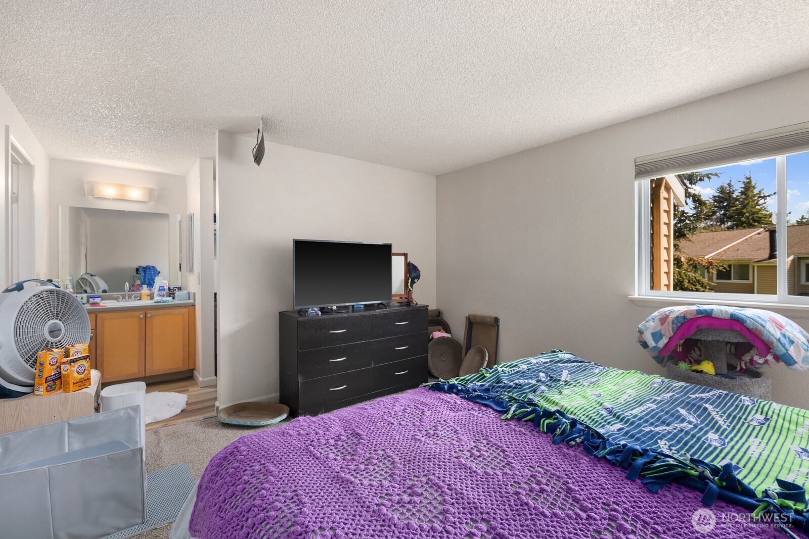 23816 12th Place S #401, Des Moines, WA 98198-5405