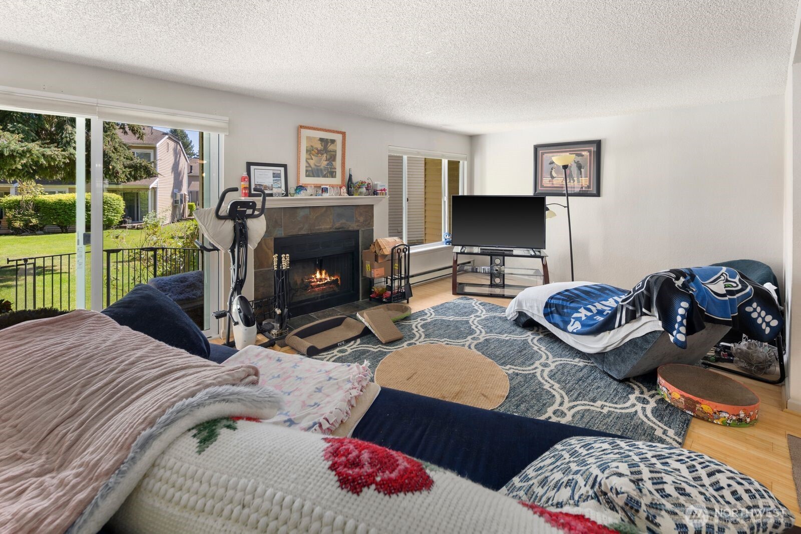 23816 12th Place S #401, Des Moines, WA 98198-5405