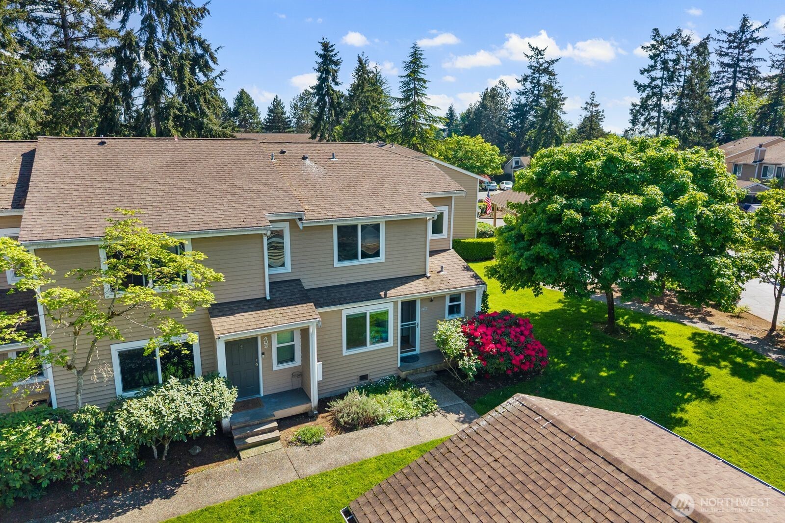23816 12th Place S #401, Des Moines, WA 98198-5405