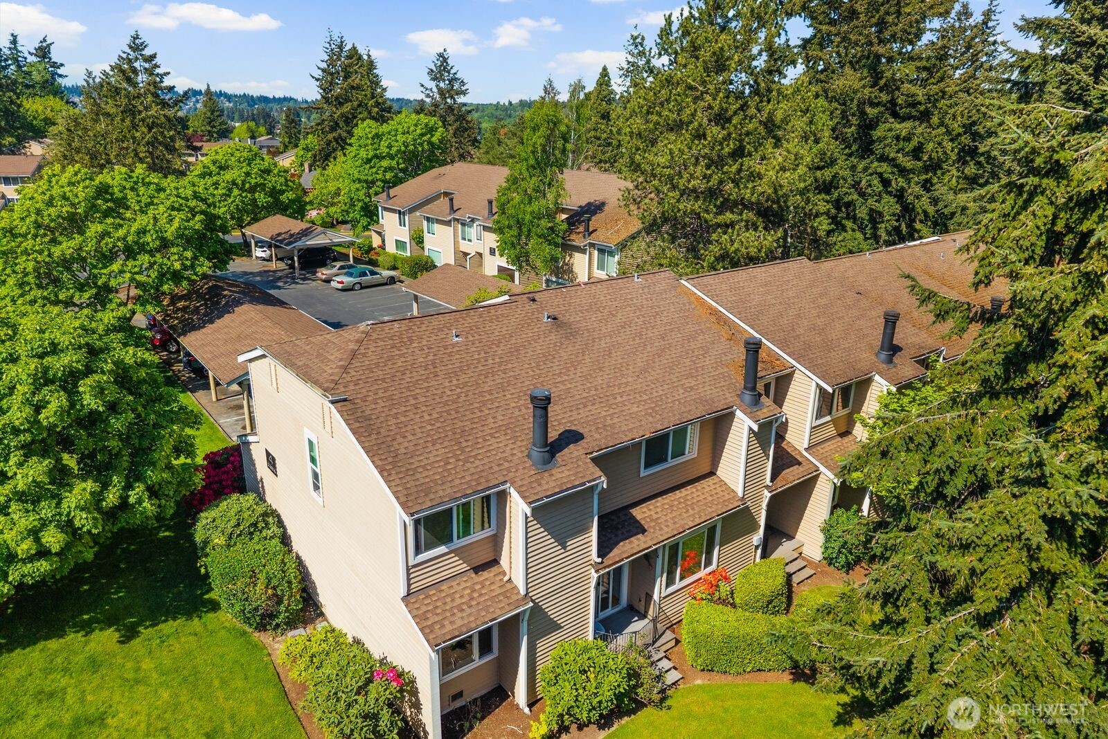 23816 12th Place S #401, Des Moines, WA 98198-5405