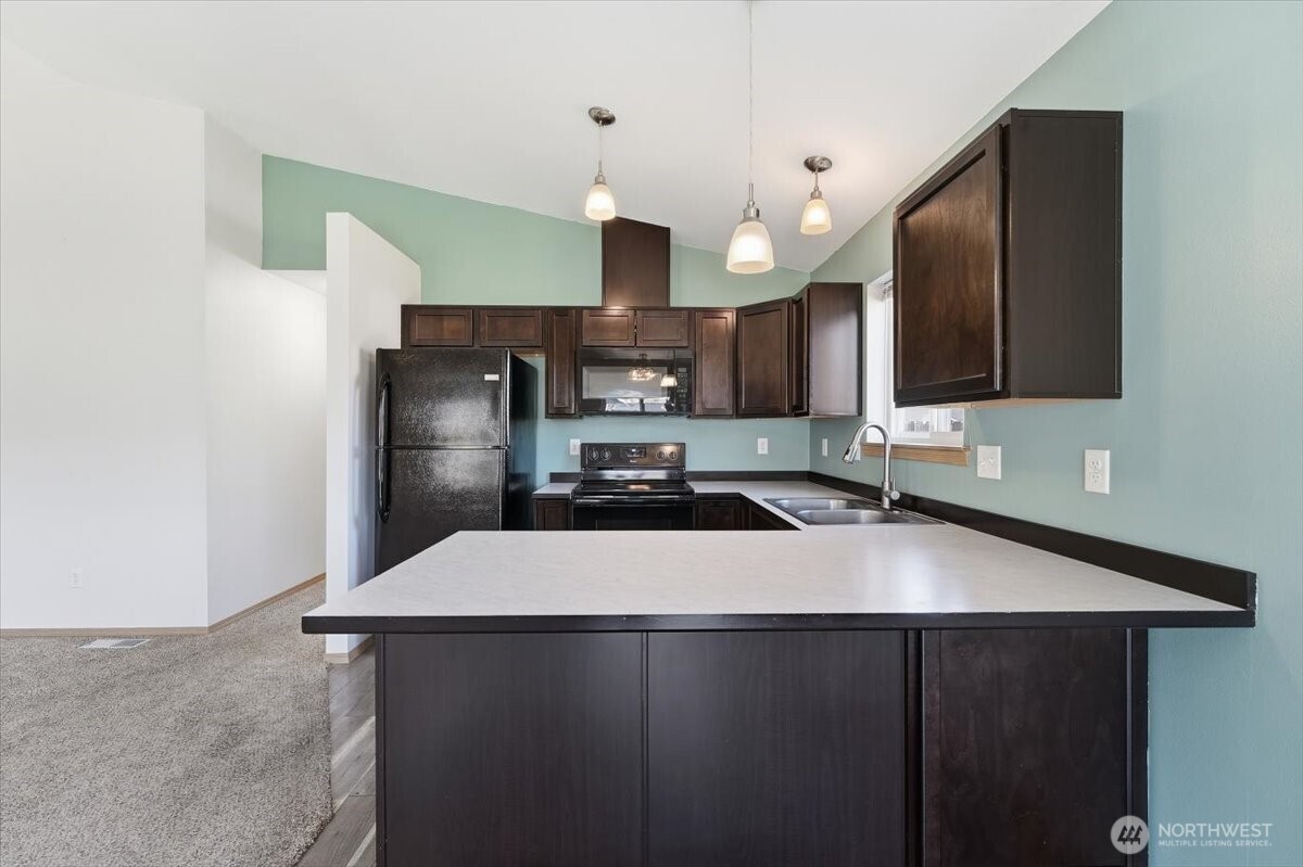 117 Island Loop Road , Rock Island, WA 98850
