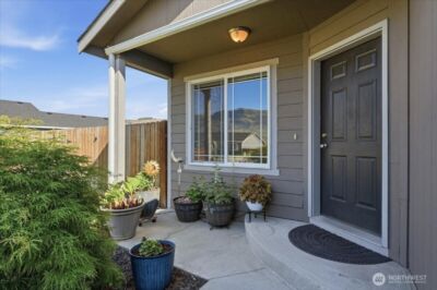 117 Island Loop Road , Rock Island, WA 98850 - Photo 2