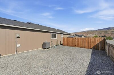 117 Island Loop Road , Rock Island, WA 98850 - Photo 28