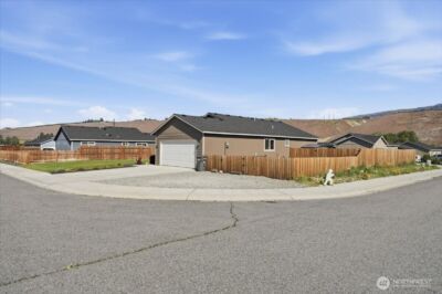 117 Island Loop Road , Rock Island, WA 98850 - Photo 30