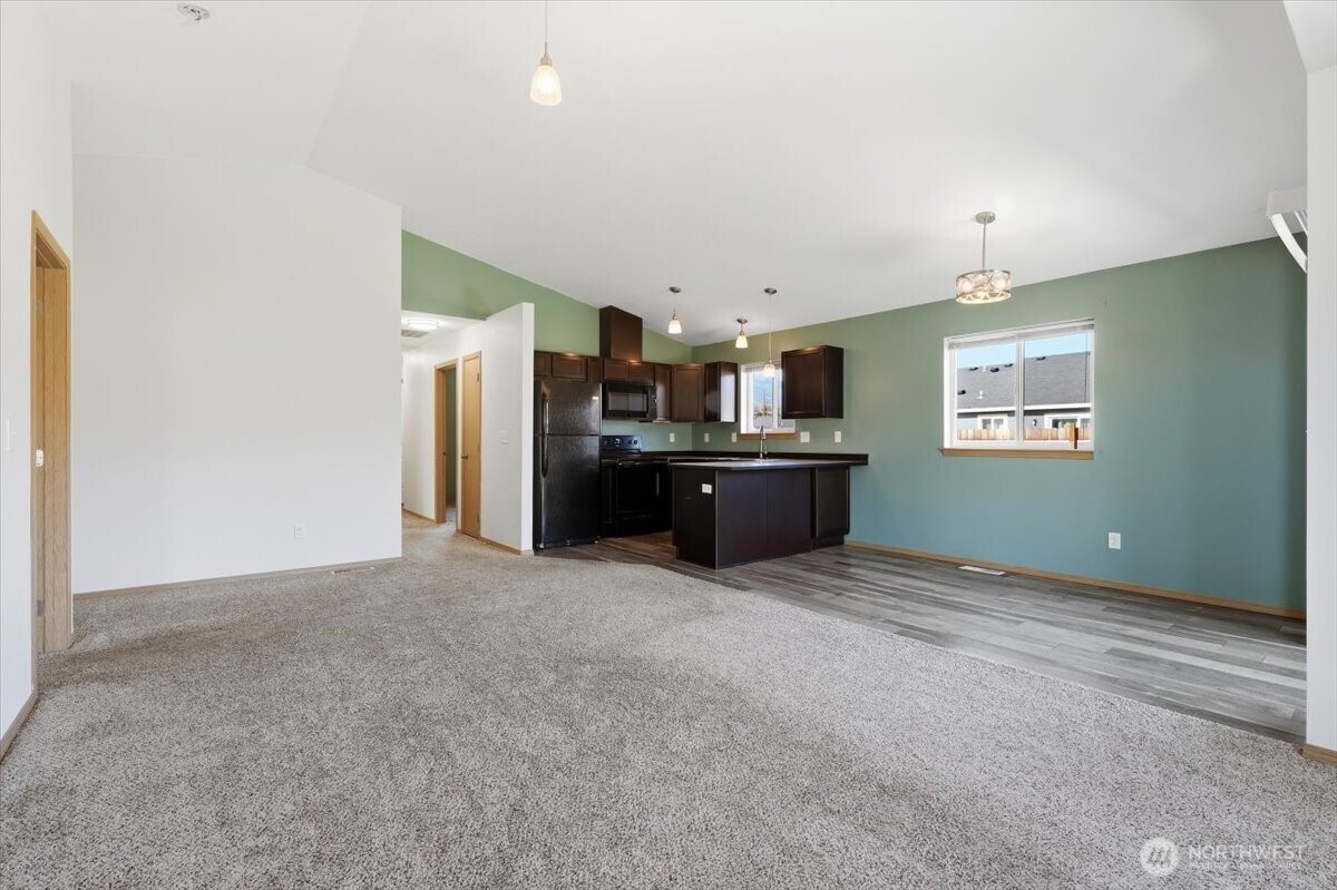 117 Island Loop Road , Rock Island, WA 98850