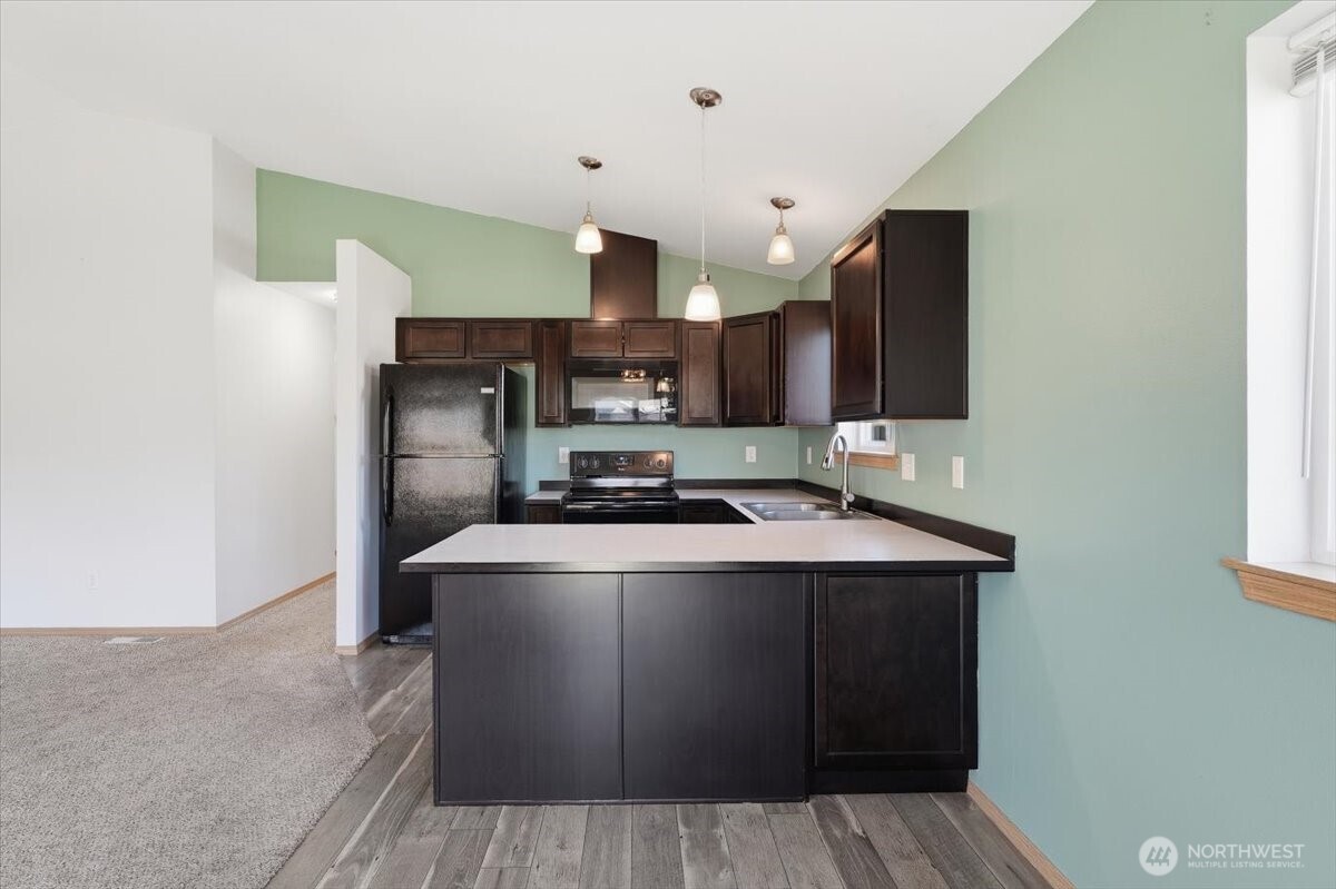 117 Island Loop Road , Rock Island, WA 98850