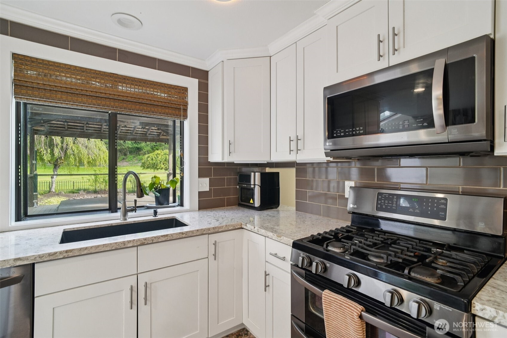 25114 Lake Wilderness Country Club Drive SE, Maple Valley, WA 98038