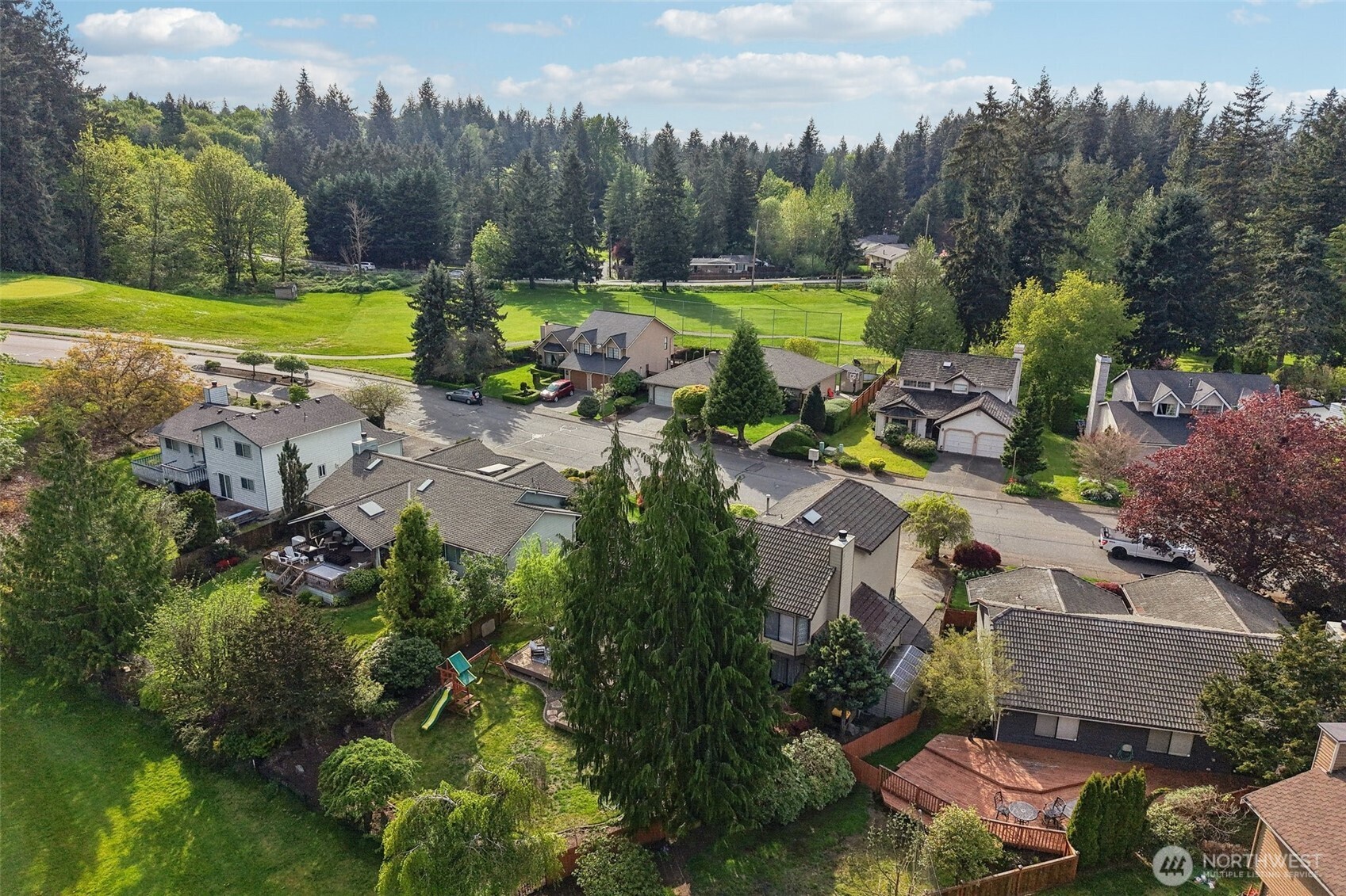 25114 Lake Wilderness Country Club Drive SE, Maple Valley, WA 98038