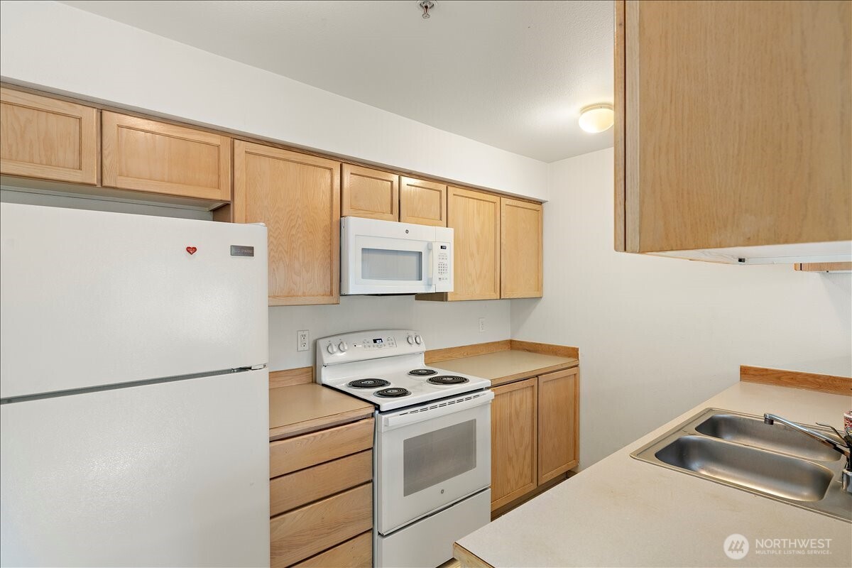 18930 Bothell-Everett Highway #B303, Bothell, WA 98012