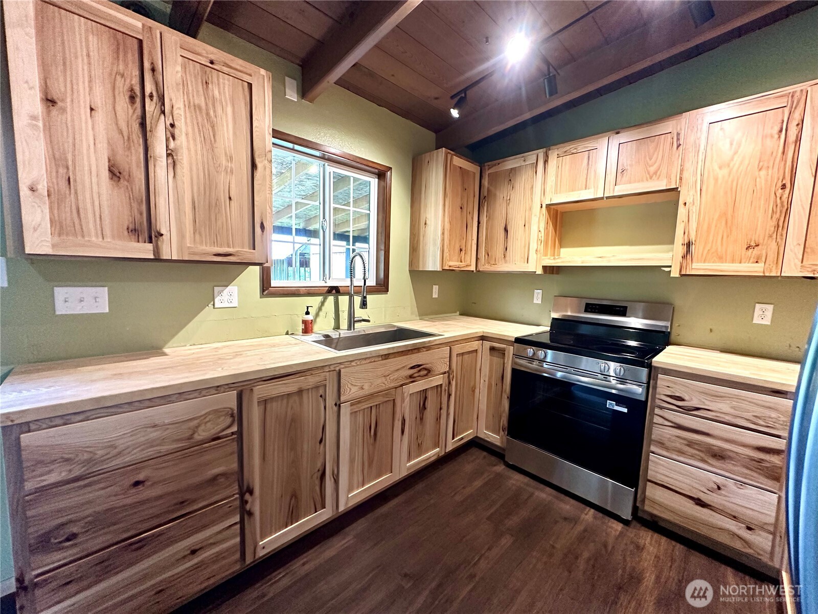 120 Hammer Way , Forks, WA 98331