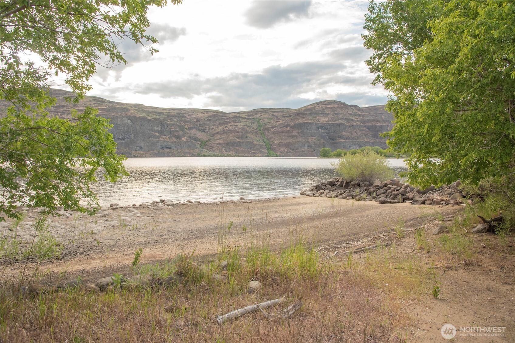 582 River Drive SW, Quincy, WA 98848