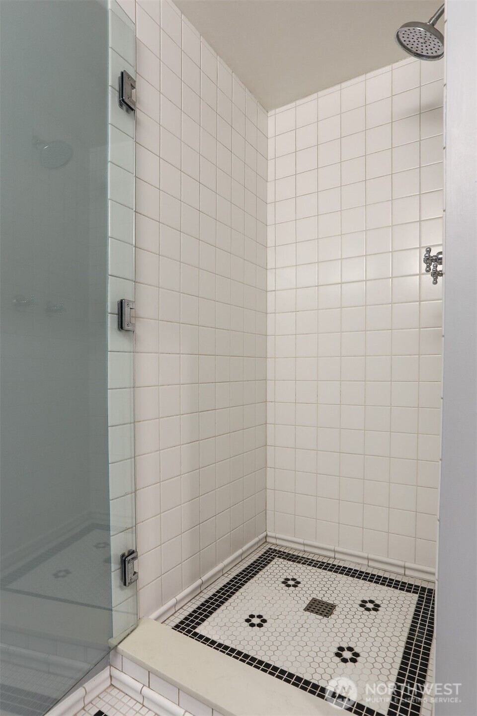 2301 Rosemont Place W, Seattle, WA 98199