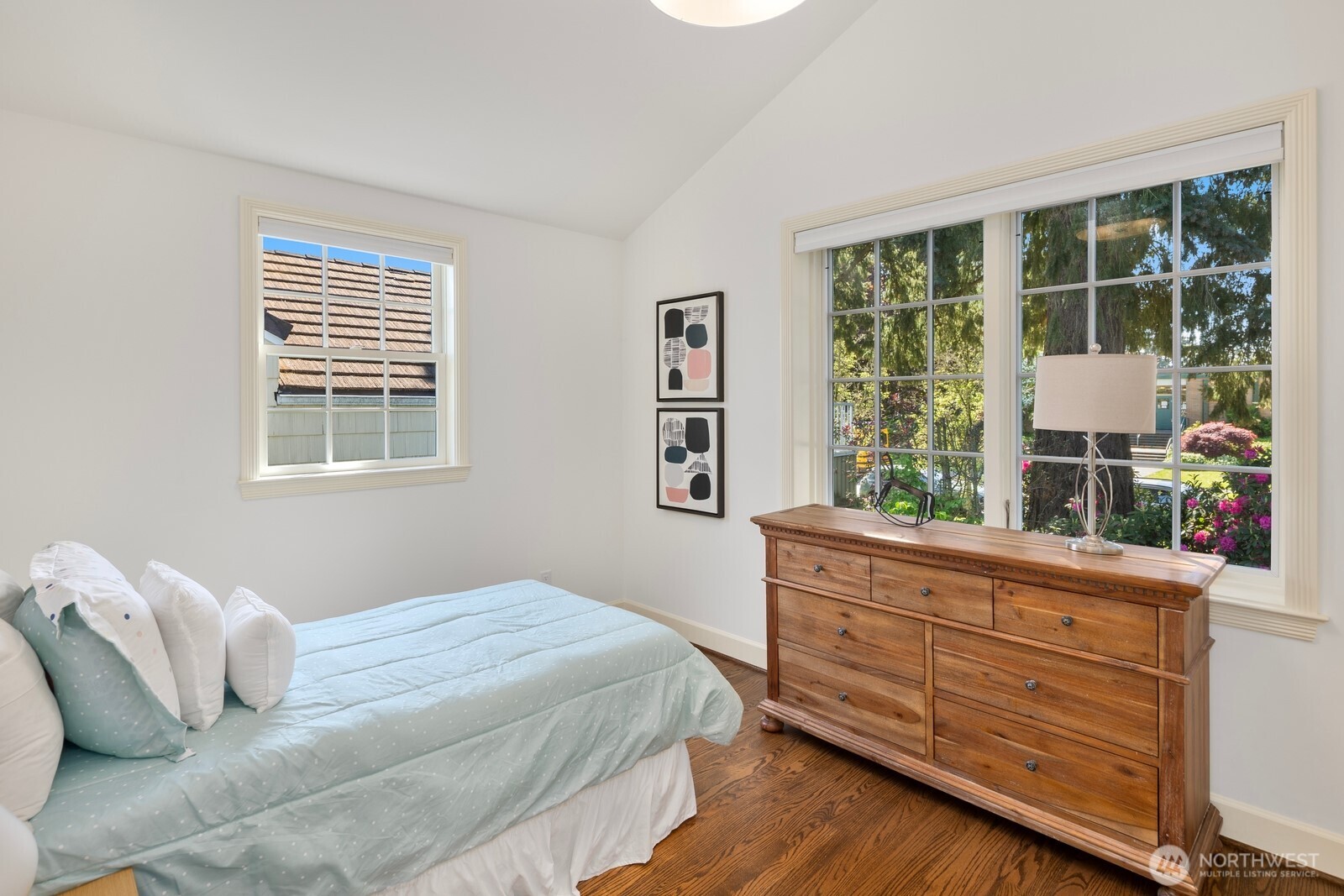 7044 50th Avenue NE, Seattle, WA 98115