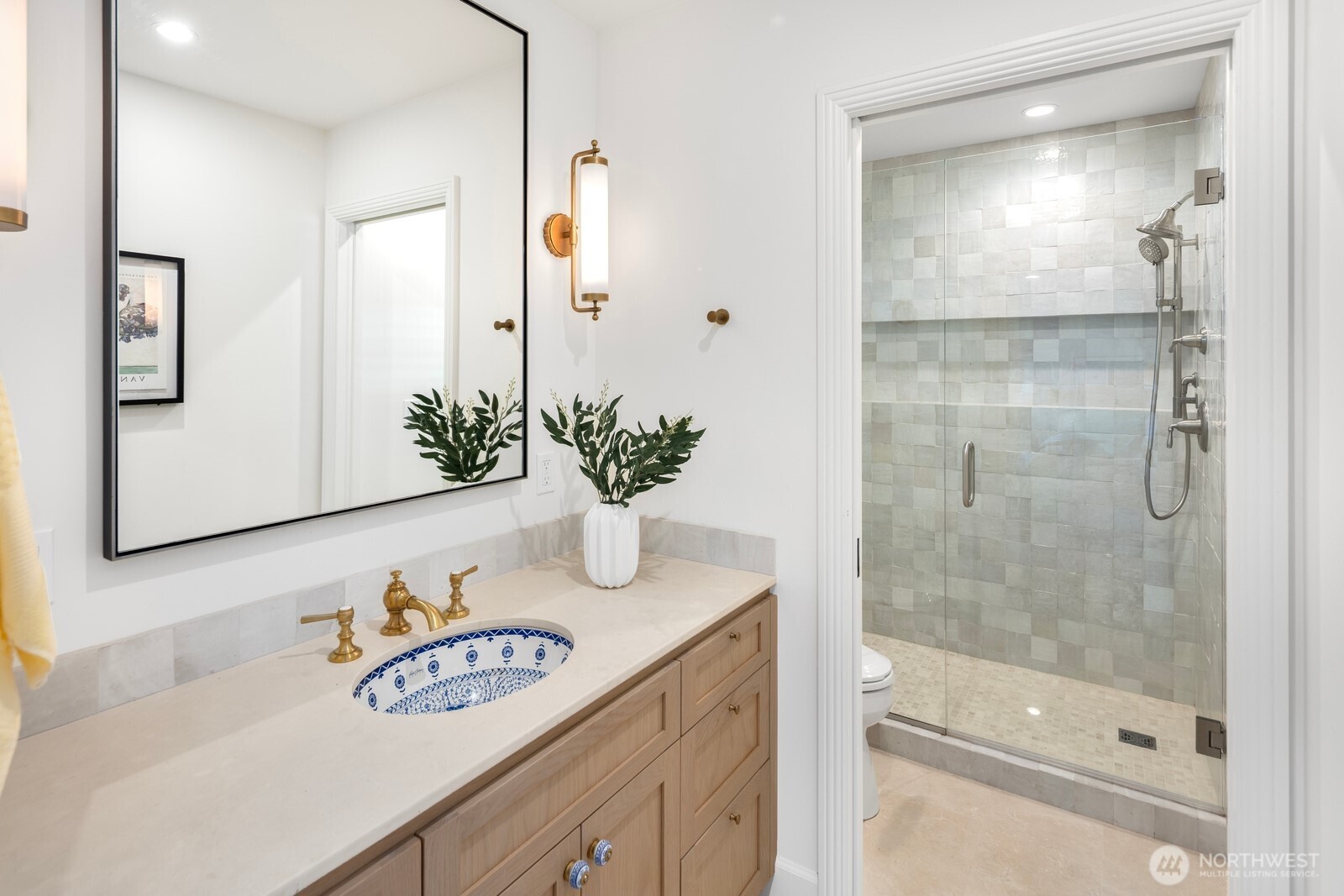 7044 50th Avenue NE, Seattle, WA 98115