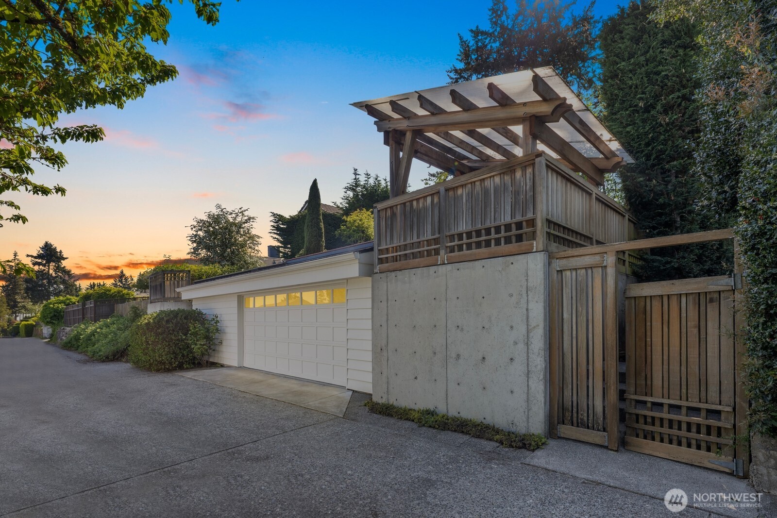 7044 50th Avenue NE, Seattle, WA 98115