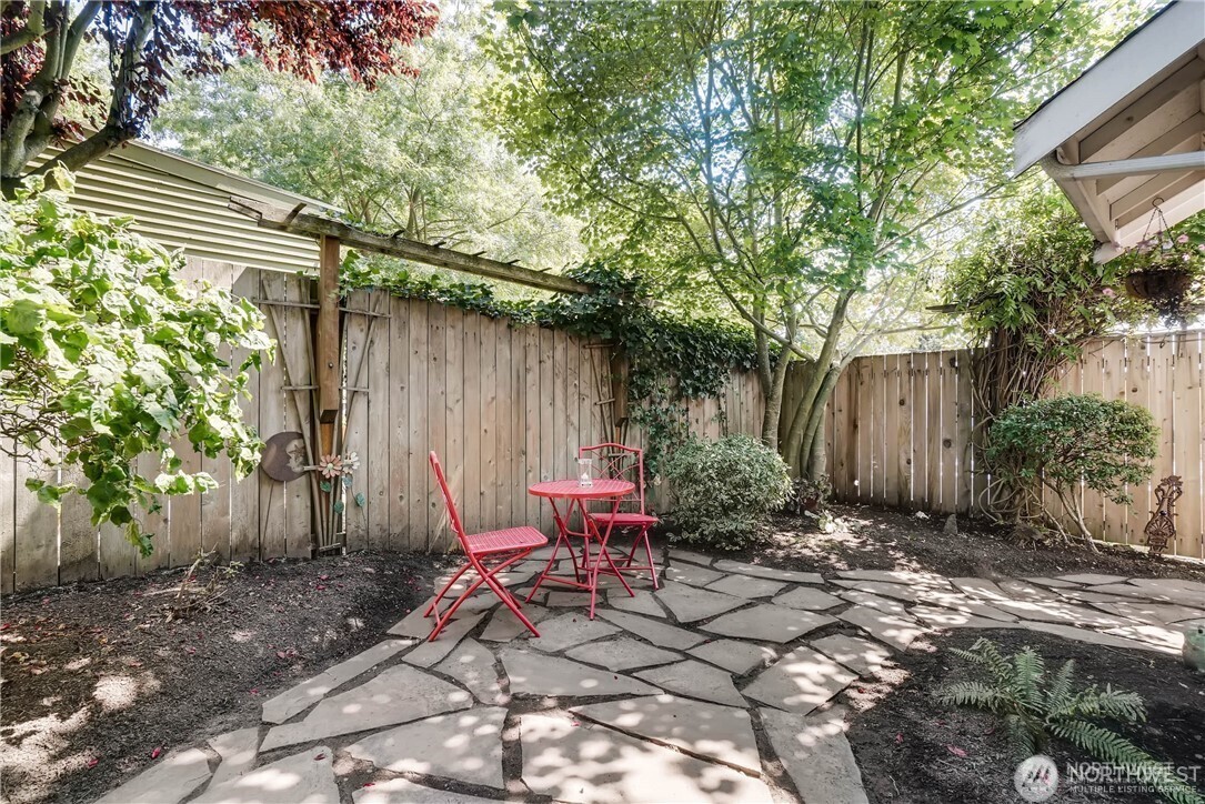 1417 N 97th Street , Seattle, WA 98103