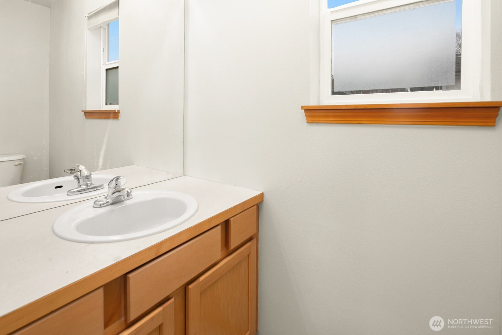 1417 N 97th Street , Seattle, WA 98103