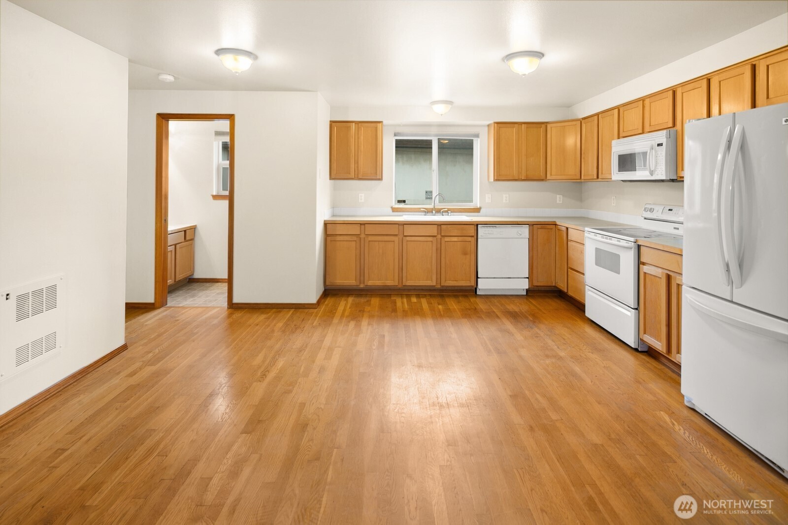 1417 N 97th Street , Seattle, WA 98103
