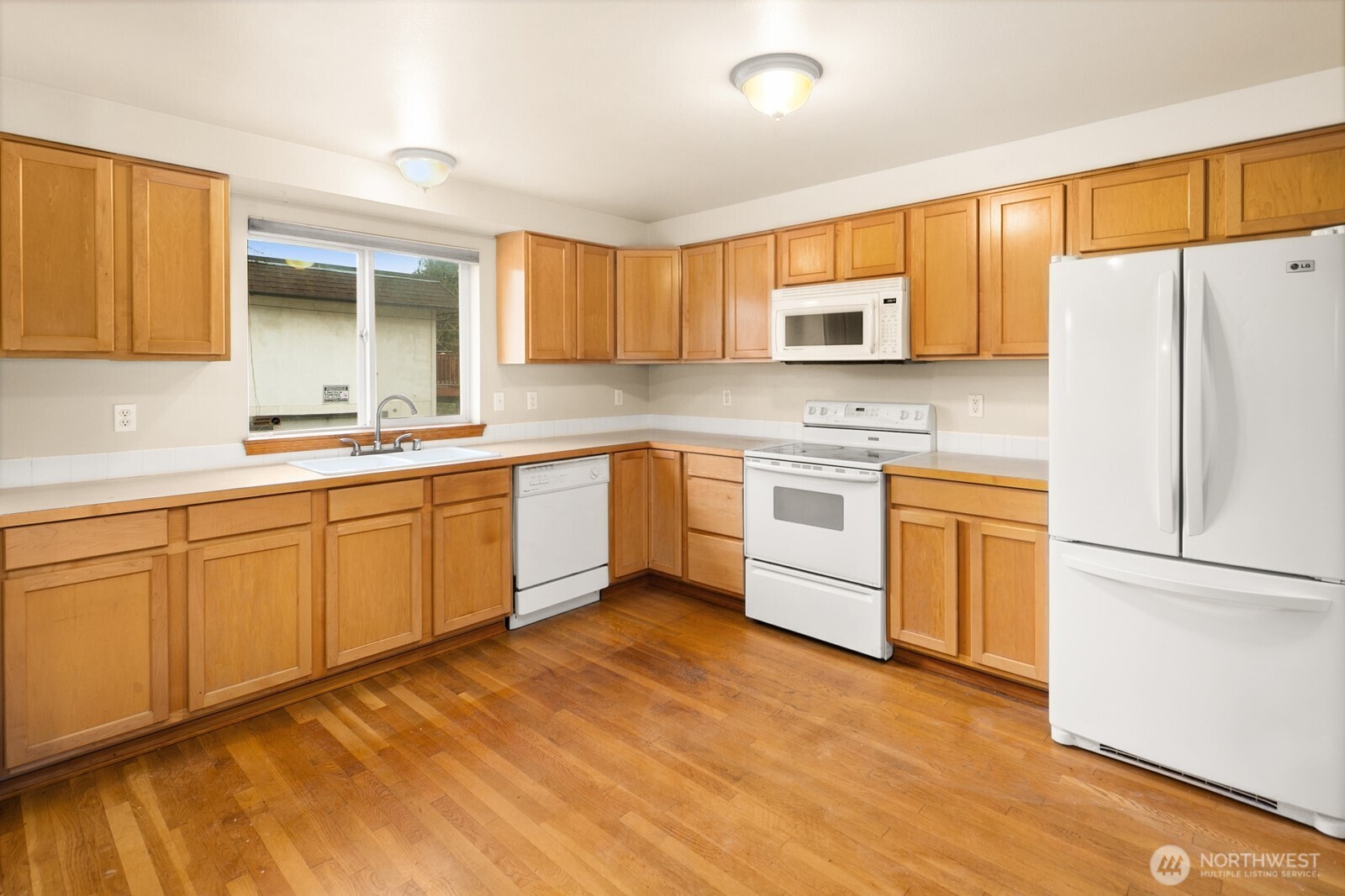 1417 N 97th Street , Seattle, WA 98103