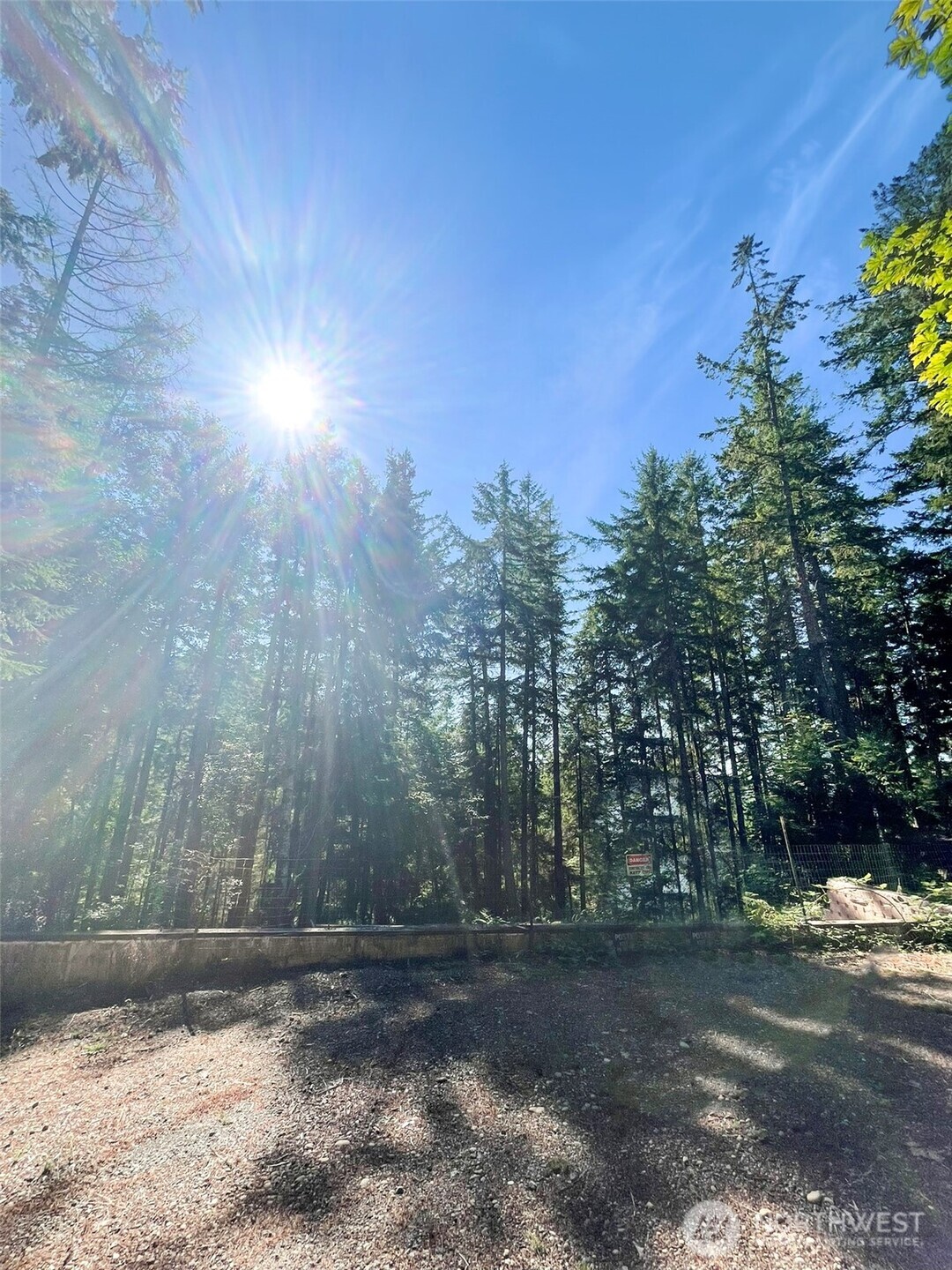 111 N Colony Surf Drive , Lilliwaup, WA 98555