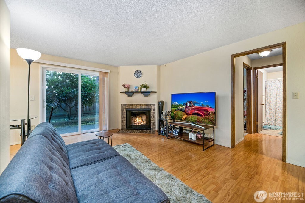 2034 14th Avenue W #104, Seattle, WA 98119