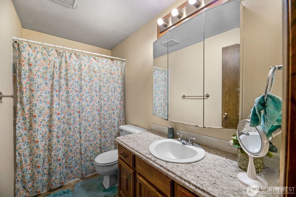 2034 14th Avenue W #104, Seattle, WA 98119