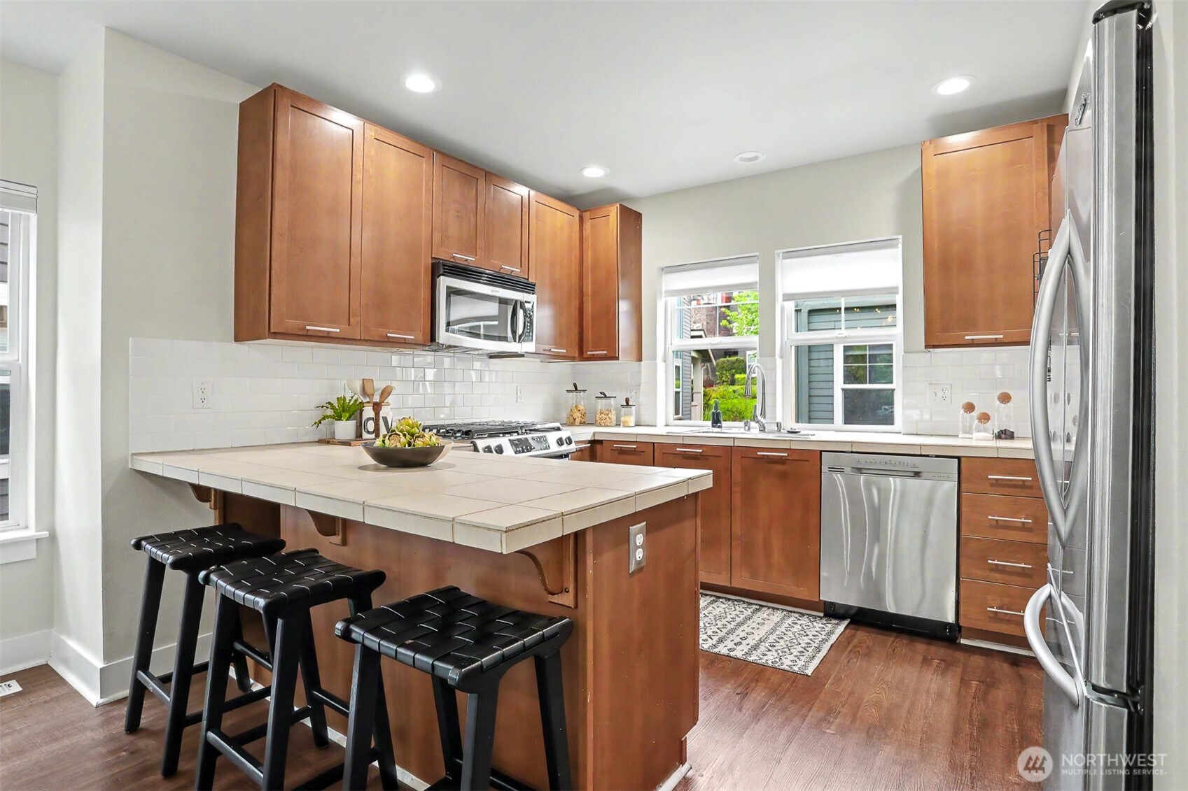 6003 Lanham Place SW, Seattle, WA 98126