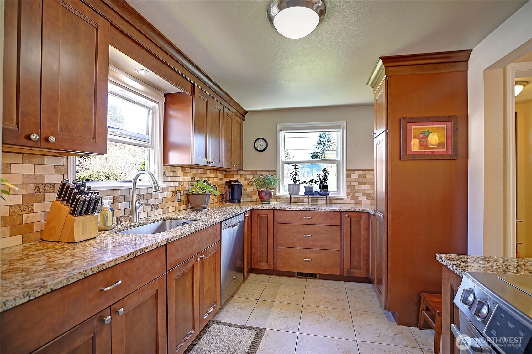 14555 8th Avenue NE, Shoreline, WA 98155