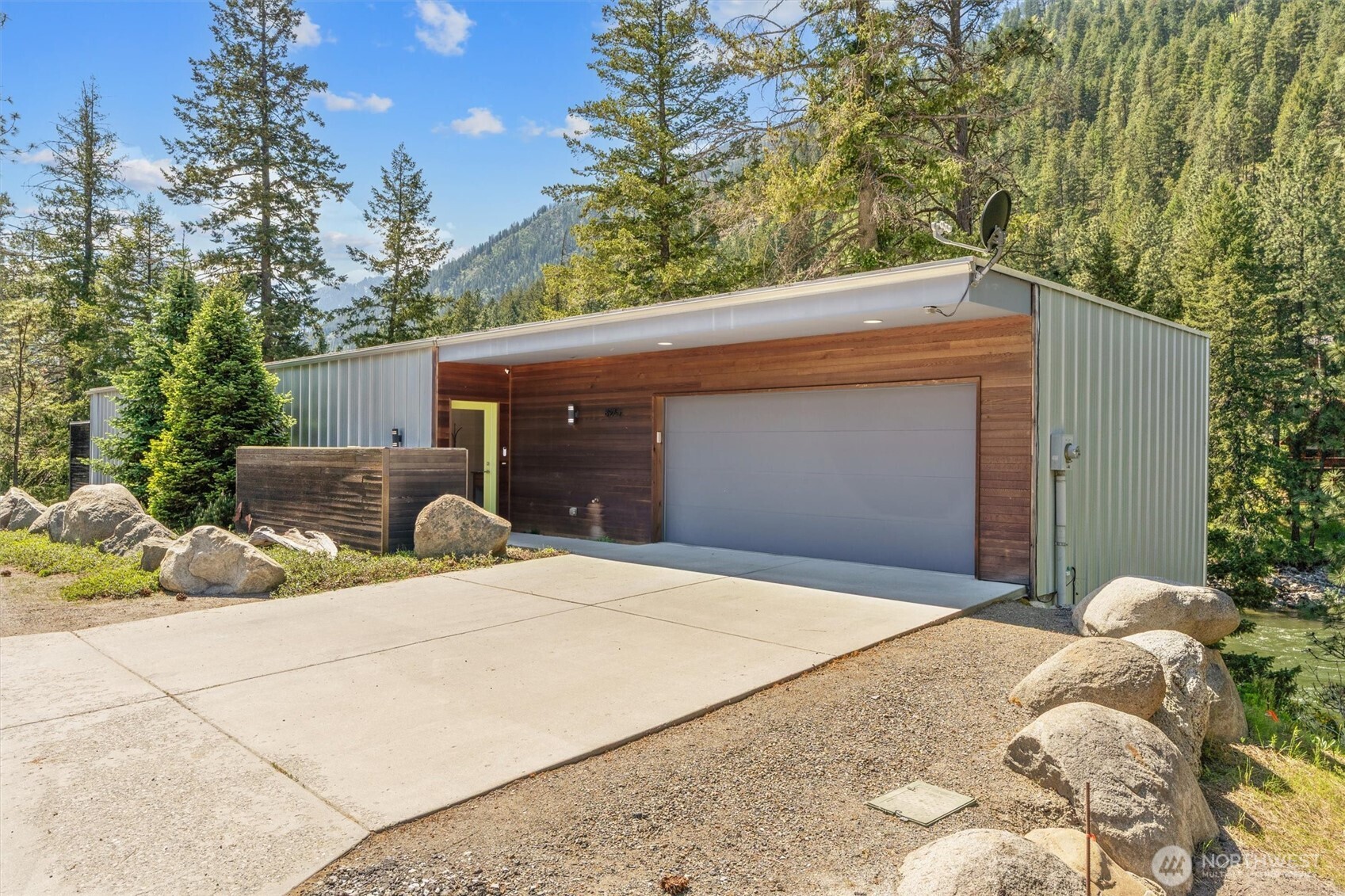 8970 Icicle Road , Leavenworth, WA 98826