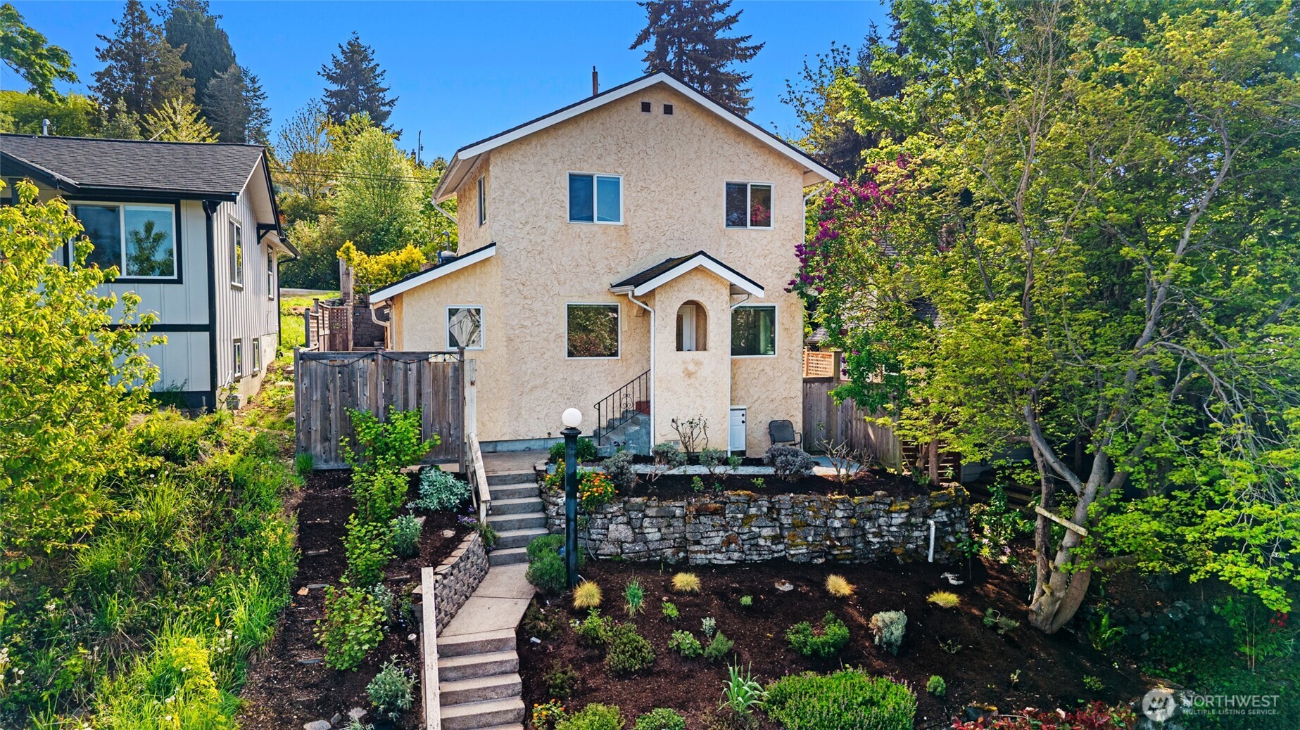 5620 38th Avenue SW, Seattle, WA 98126