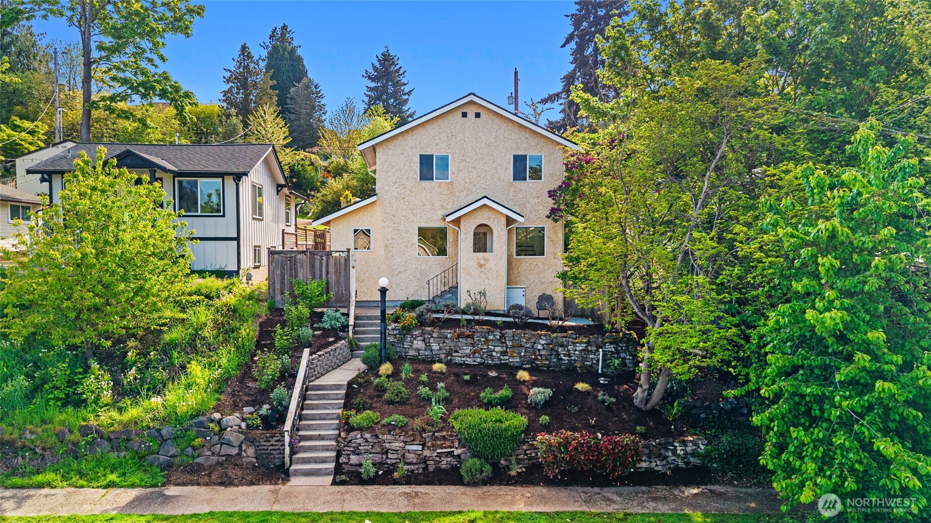5620 38th Avenue SW, Seattle, WA 98126