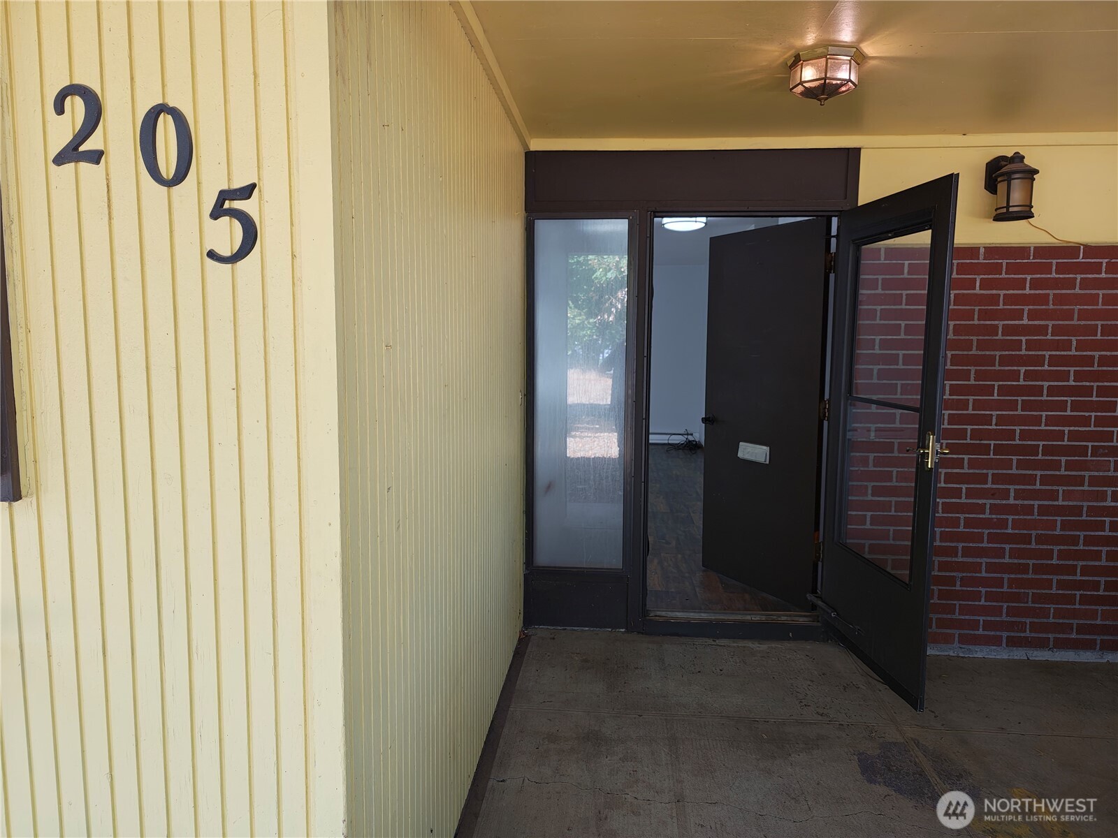 205 March Street NE, Moses Lake, WA 98837