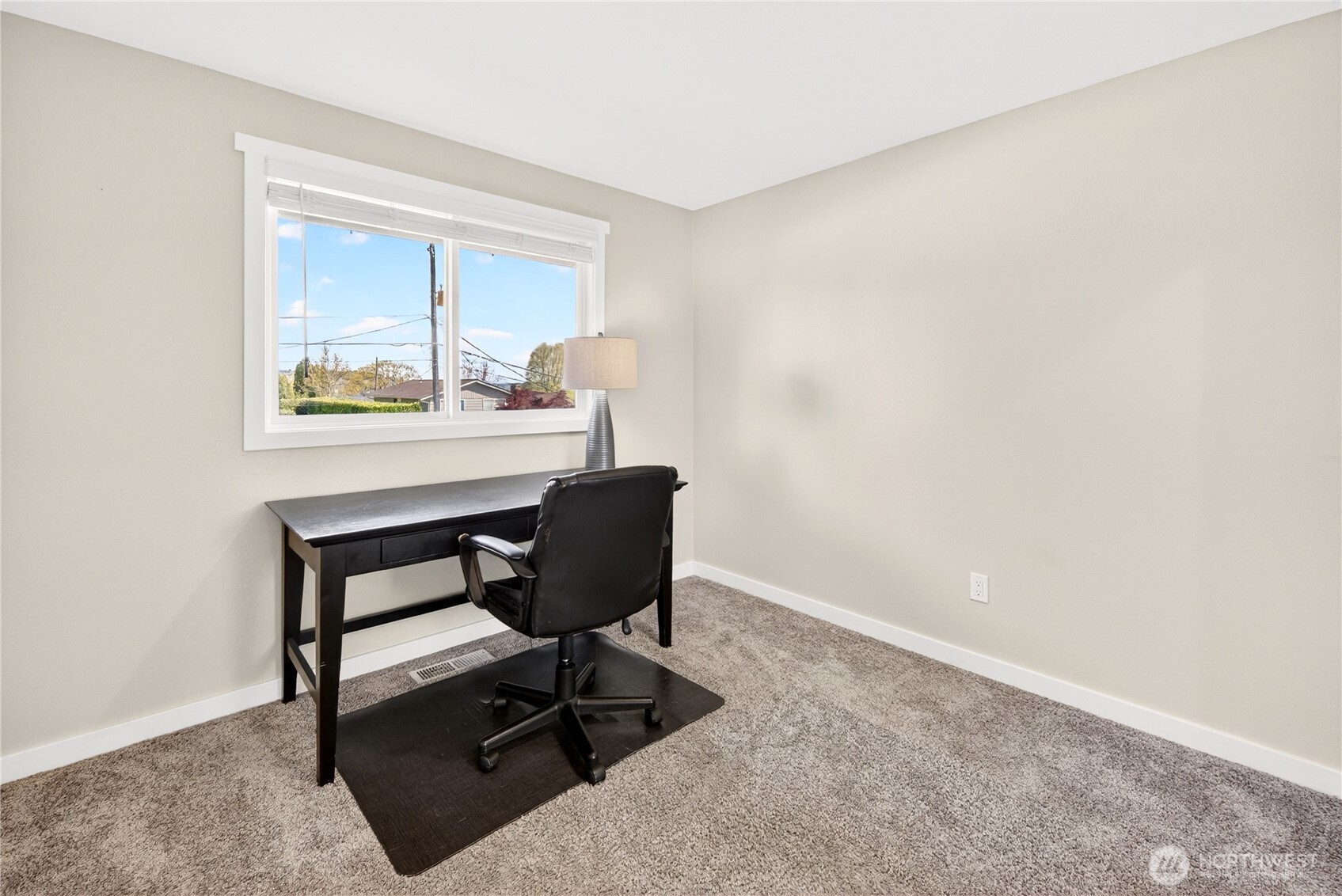 7827 S 114th Street , Seattle, WA 98178