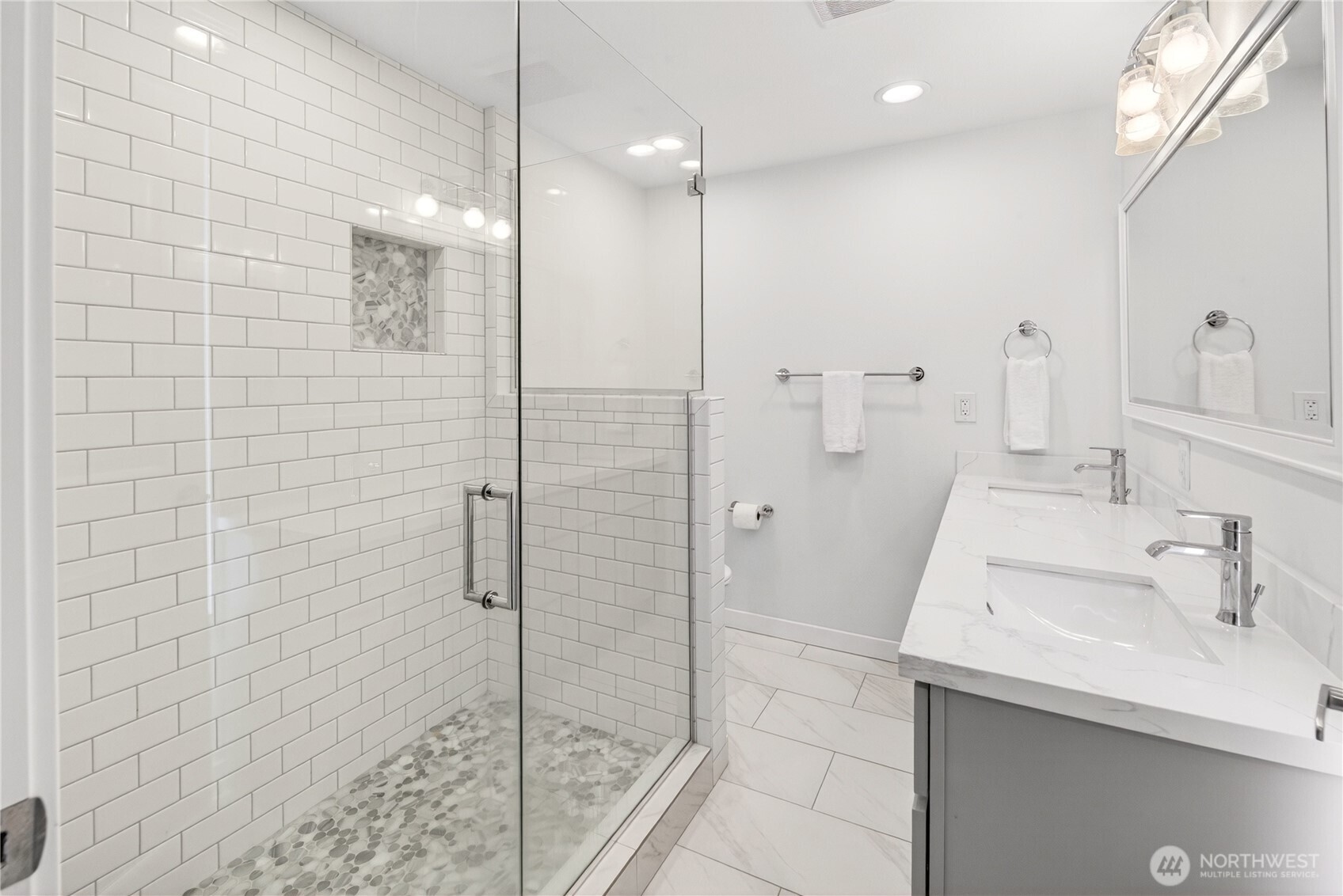 7827 S 114th Street , Seattle, WA 98178
