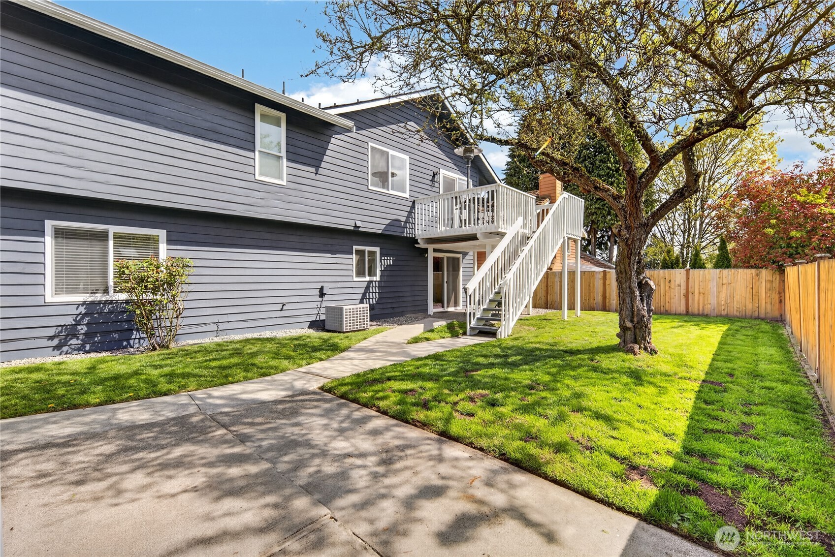 7827 S 114th Street , Seattle, WA 98178